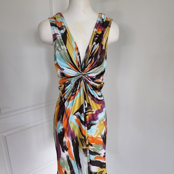 Hot and Delicious Women's Colorful Deep V Neckline Dress Size Medium - Picture 7 of 11